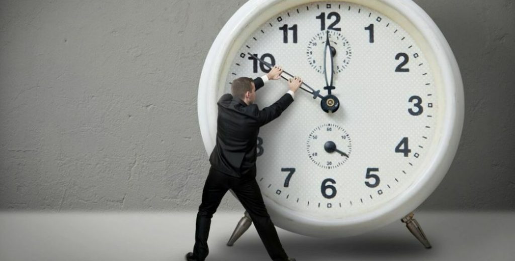 10:01 на годиннику