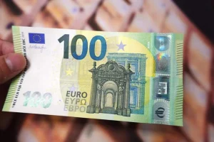 Хто зафіксував курс євро 52,13 грн: рішення Нацбанку на 21 серпня