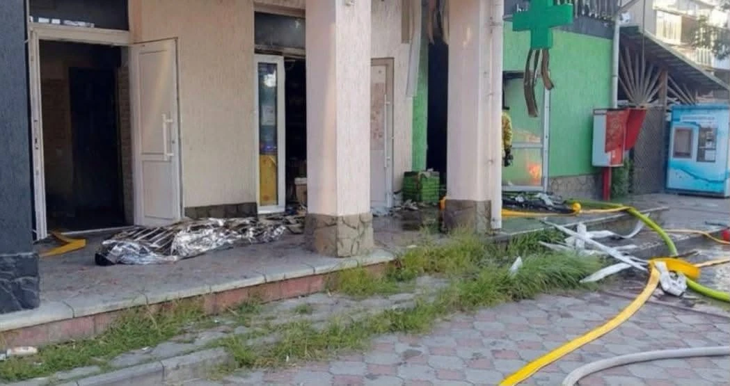 Наслідки пожежі у львівській аптеці на вулиці Тракт Глинянський