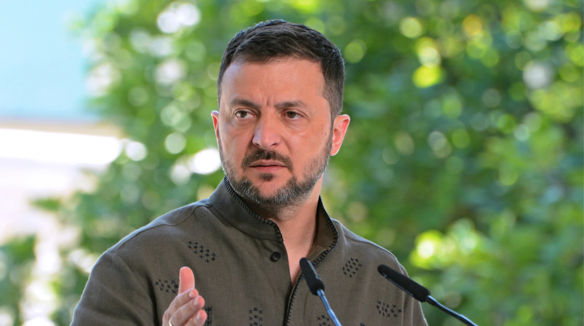 Володимир Зеленський на пресконференції за підсумками саміту Коаліції охочих у Києві